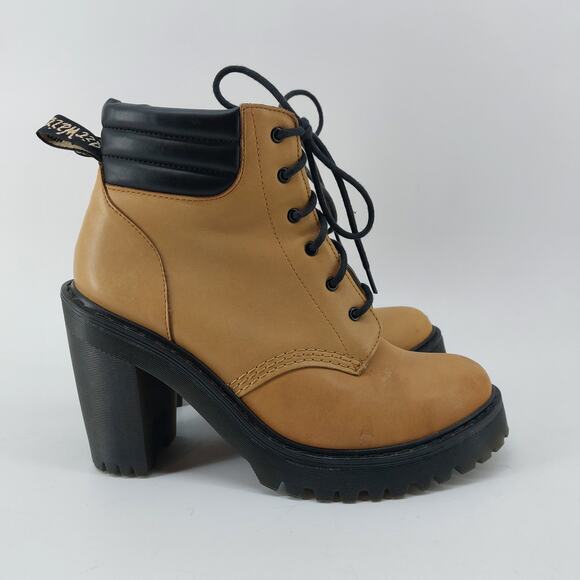 Dr. Martens Tan Persephone Sz 8 Eye Heeled Ankle Boots Women - Picture 5 of 12